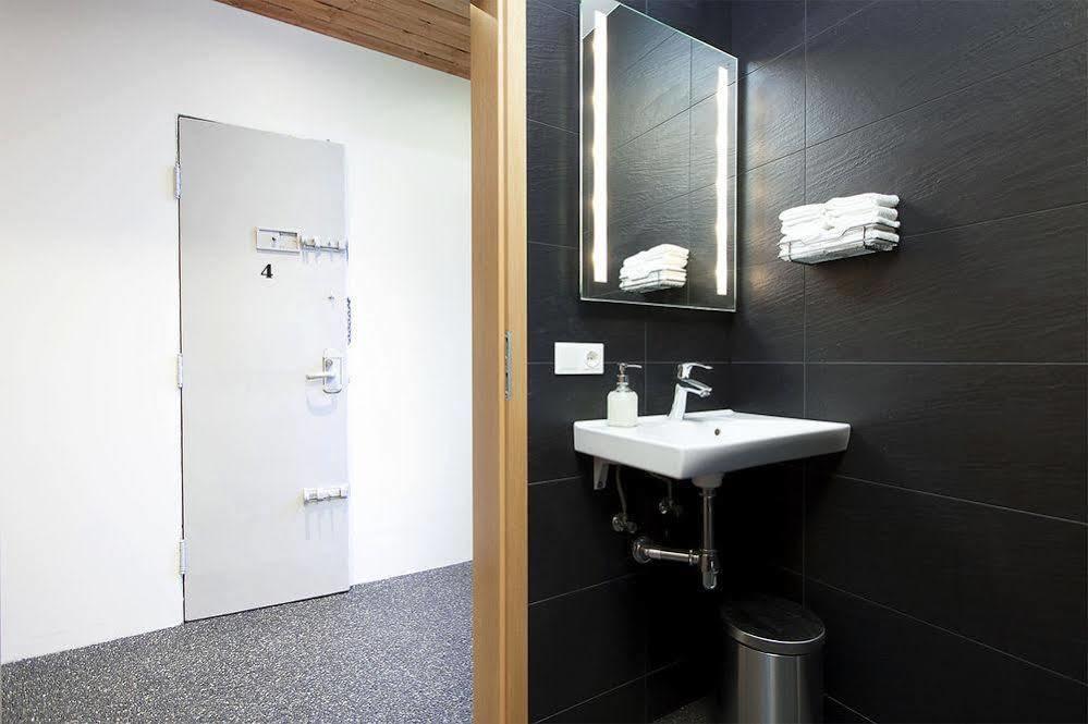 Kef By Airport Bed & Breakfast Keflavik