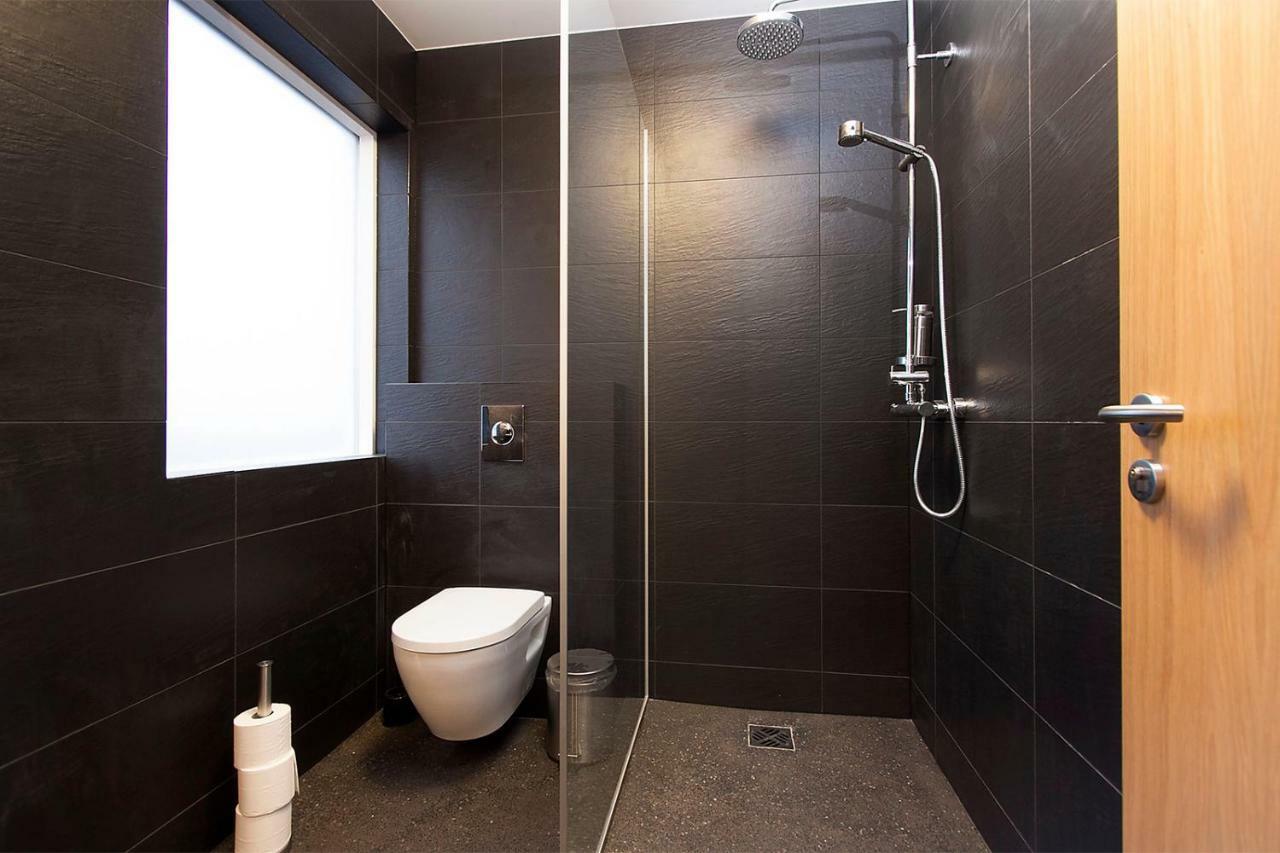 Kef By Airport 3*